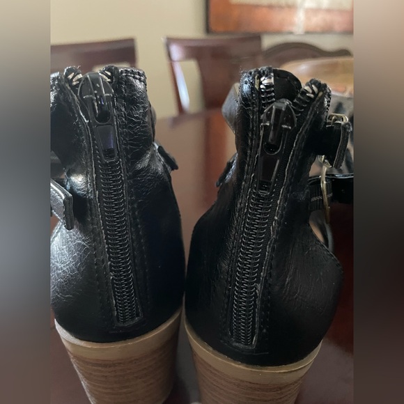 Jellypop Zipper Back Heel Ankle Strap Sandals Black Manmade Women’s Size 10 - Picture 3 of 11